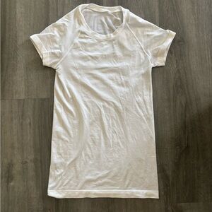 Lululemon white swiftly tech